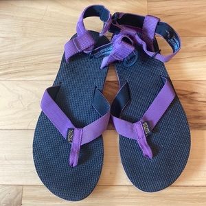 Teva women’s sandal size 9